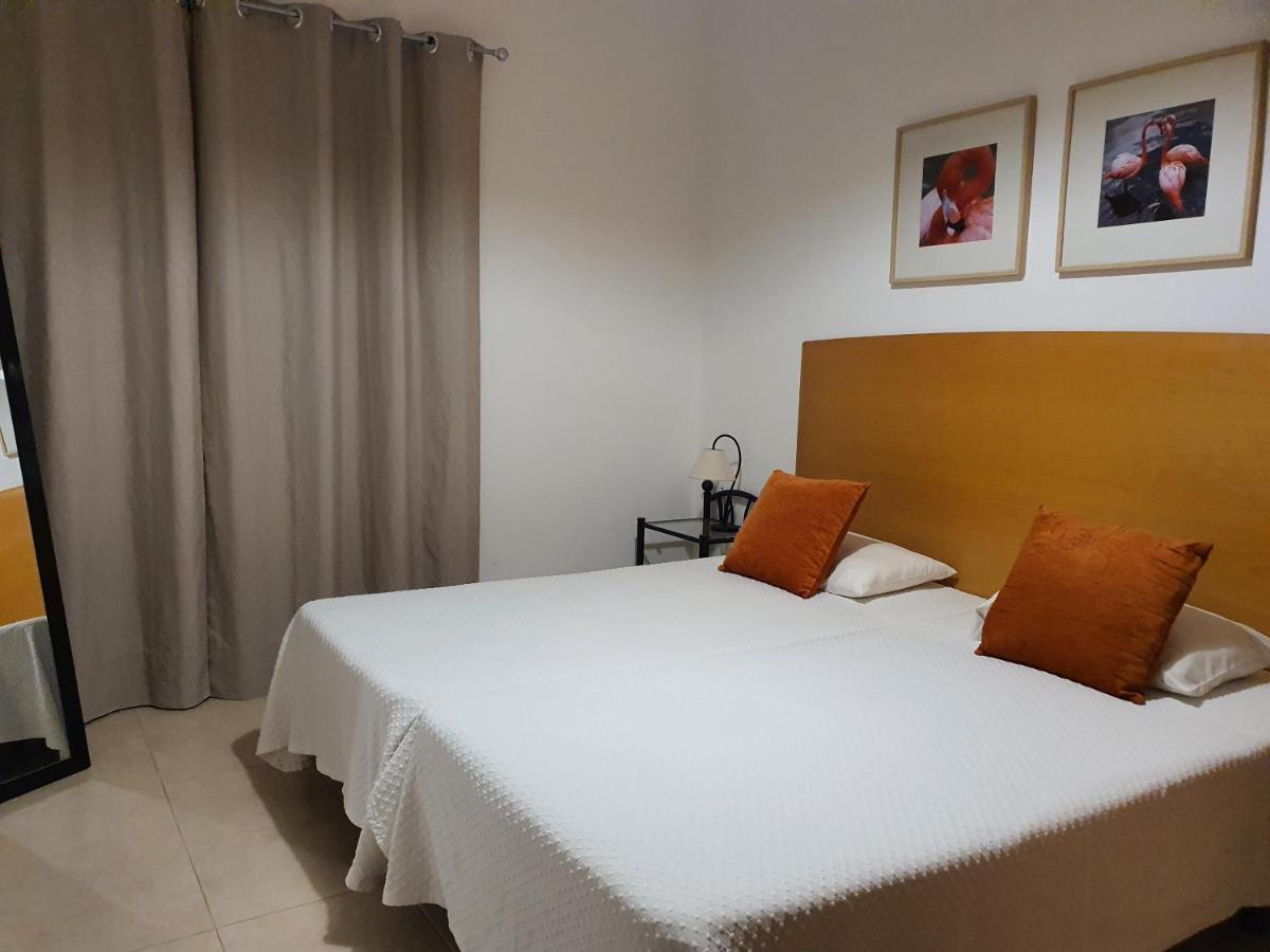 Flamingo Apartments Портиман Экстерьер фото