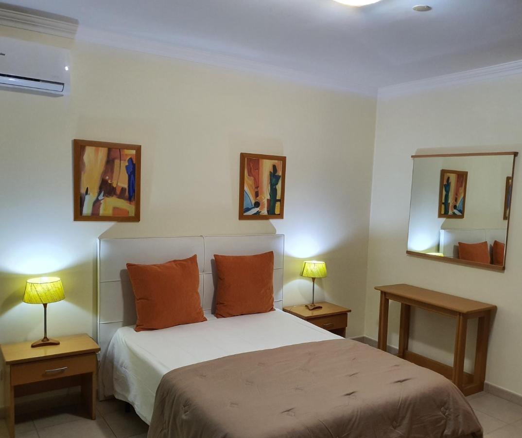 Flamingo Apartments Портиман Экстерьер фото